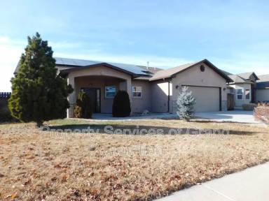 Main picture of 325 Arches Dr