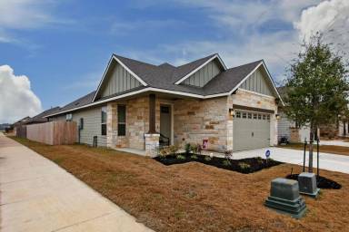 Main picture of 825 Mineral Wells Ln