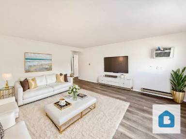 Main picture of 50 Royal Crest Dr