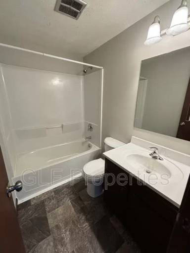 Main picture of 46 Bradford St