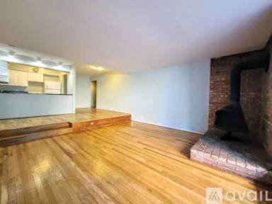 Main picture of 1220 N La Salle Dr