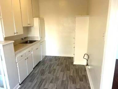 Main picture of 2329 Crenshaw Blvd