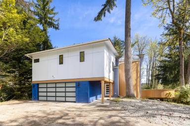 Main picture of 7545 E Mercer Way