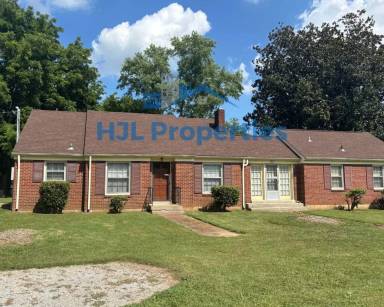 Main picture of 129 McGavock Pike