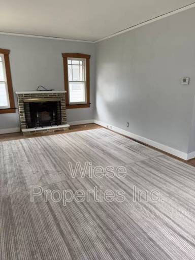 Main picture of 2328 S 10th St