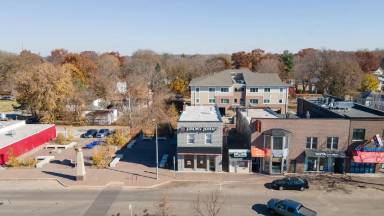Main picture of 2016 College St