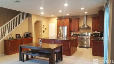Main picture of 9885 Iris Valley St