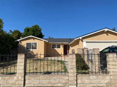 Main picture of 2006 Treewood Ln