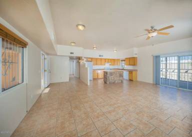 Main picture of 2650 W Oriole Cir