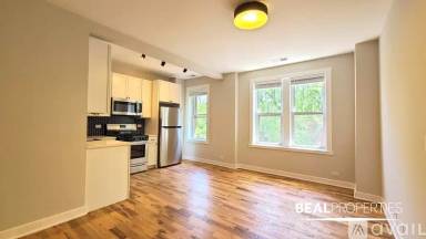 Main picture of 654 W Wrightwood Ave