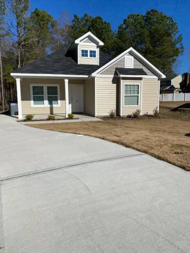 Main picture of 153 Shamrock Ct