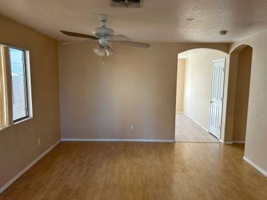 Main picture of 825 E Rossi Ct