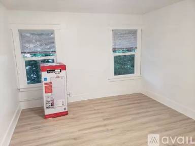 Main picture of 4547 19th Ave NE