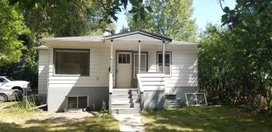 Main picture of 1304 S Willson Ave