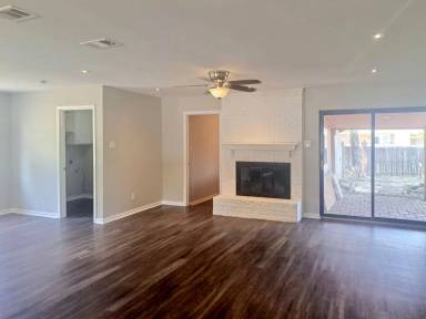 Main picture of 59093 Sun Vly Ct