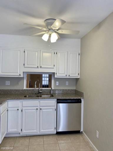 Main picture of 2502 Cottage Pl