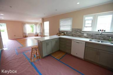 Main picture of 1022 1/2 Cedar St