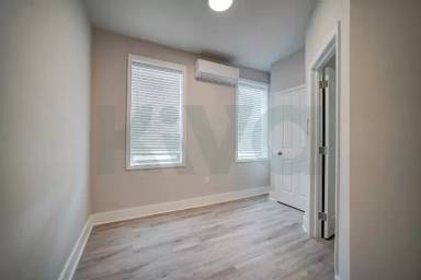 Main picture of 3206 Potter St