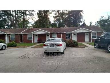 Main picture of 121 Rolland St