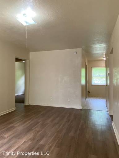 Main picture of 3421 SW Brendan Ave