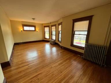 Main picture of 2205-15 Pleasant Ave