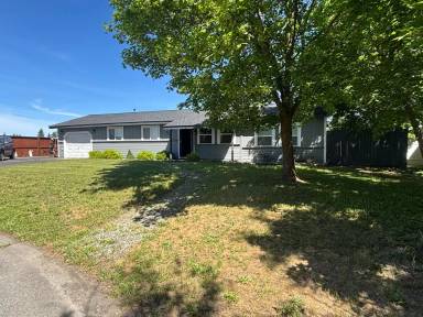 Main picture of 285 W Vicki Ave