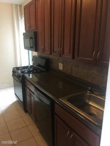 Main picture of 38 W 29th St