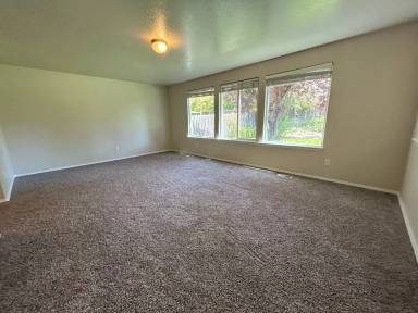 Main picture of 6386 S Mistyglen Ave