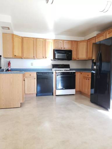 Main picture of 456 Essex St