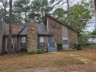 Main picture of 831 Rumford Pl