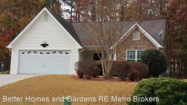 Main picture of 348 Madeline Way