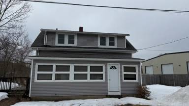 Main picture of 5 Whipple Ct
