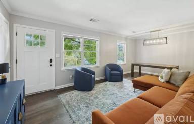 Main picture of 2657 Jewel St