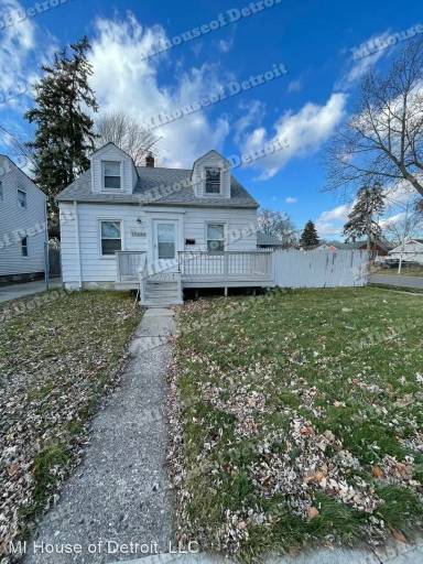 Main picture of 19239 Beaconsfield St