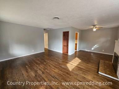 Main picture of 2090 Athens Ave