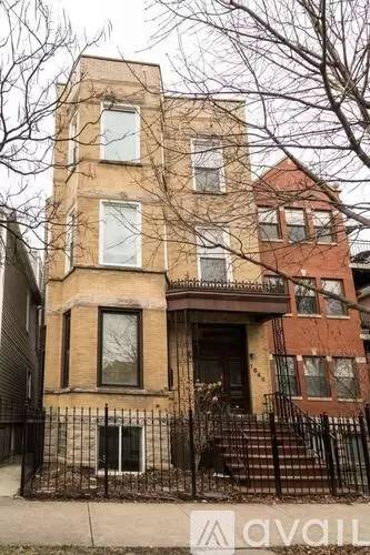 Main picture of 1648 N Fairfield Ave