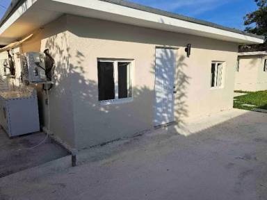 Main picture of 21900 Cutler Bay