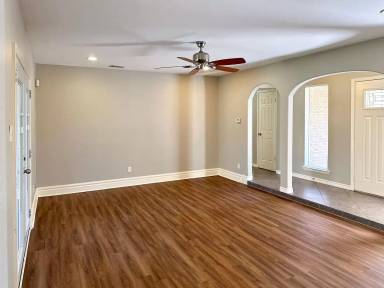 Main picture of 2621 Laramie St