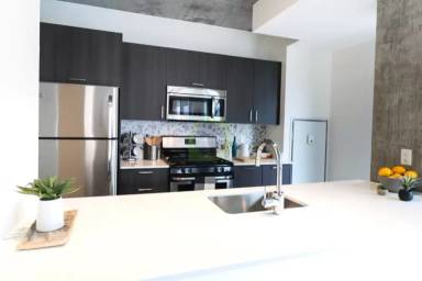 Main picture of 82 E 14th Pl