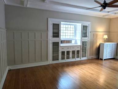 Main picture of 69 Parkside Ave
