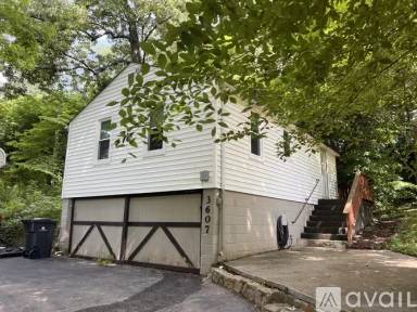 Main picture of 3607 Boyds Bridge Pike