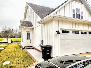 Main picture of 4072 Biltmore Ave