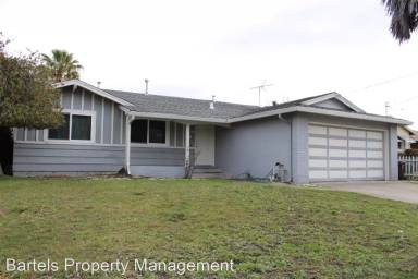 Main picture of 2733 Sargent Ave