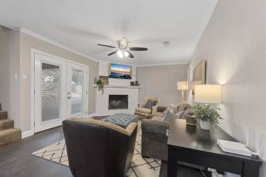 Main picture of 7321 Ellis Rd