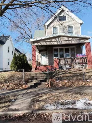 Main picture of 1831 N 28th St