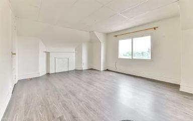 Main picture of 3211 Niagara St