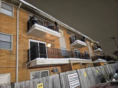 Main picture of 2747 W 59th St