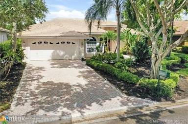 Main picture of 10623 NW 51st St