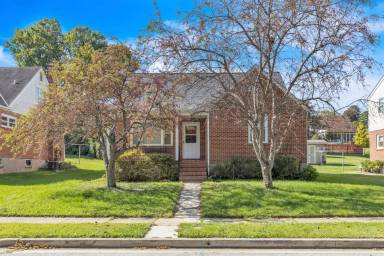 Main picture of 8212 Dorset Ave