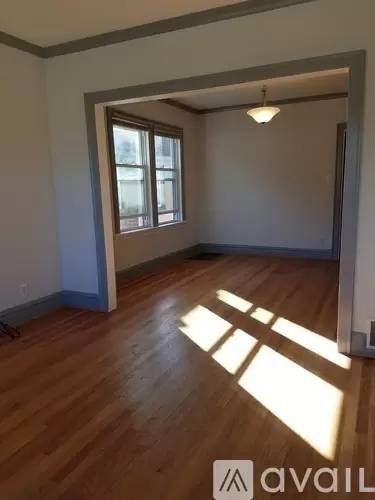 Main picture of 5030 N Nagle Ave